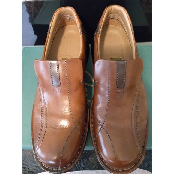 NIB Men's Clarks Escalade Brown Leather Slip On Comfort Loafers Size 10.5 - Picture 2 of 5